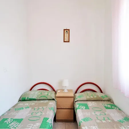 度假居 In With A Terrace 罗索利纳马雷