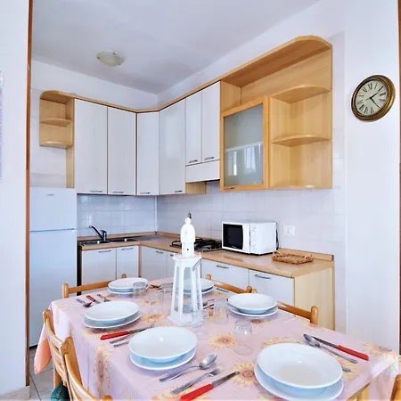 In With A Terrace Holiday home