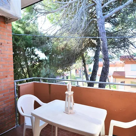 In With A Terrace Holiday home *